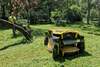 Un „monstru” de 35.000 de euro tunde iarba în Parcul Circului. Mașinăria costă cât o garsonieră în Militari