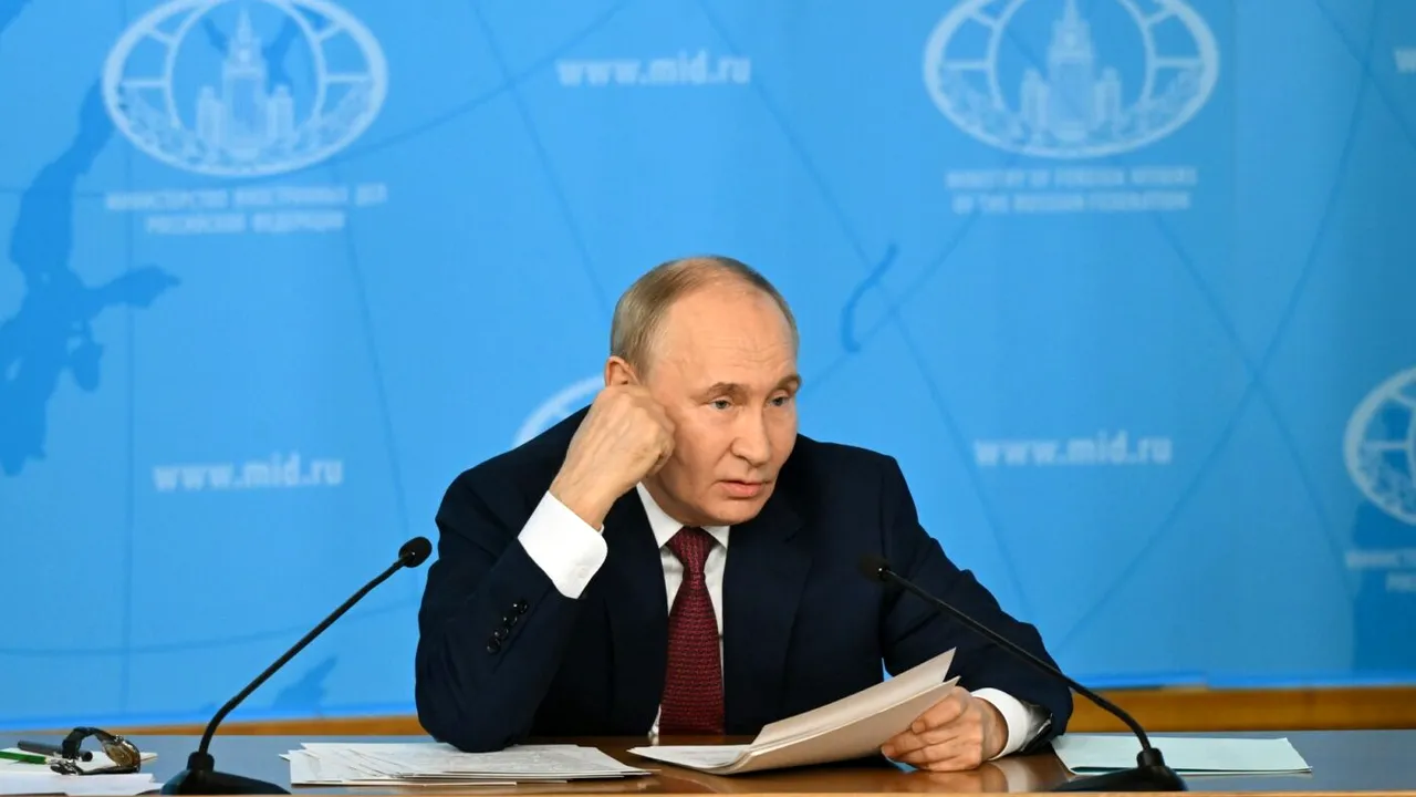 Complotul lui Vladimir Putin: Rusia e bănuită că ar fi în spatele atacului împotriva rețelei feroviare, care (...)