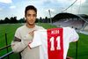 A jucat cu Cristi Chivu la Ajax Amsterdam și vrea să joace din nou fotbal la nivel profesionist, deși are 41 de (...)
