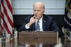 New York Times: Joe Biden i-ar fi mărturisit unui aliat că analizează posibilitatea de a rămâne în cursa pentru (...)