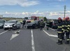 Un mort și trei răniți într-un accident între trei mașini