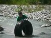 „PRO Săptămâna Verde” s-a încheiat cu ecologizarea malului râului Nistorești. 200 de saci cu deșeuri, strânși