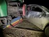 Accident bizar în Mureș. Mașină lovită noaptea de un tren care mergea cu luminile stinse și conductorul beat. Cinci (…)