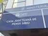 Percheziții la Casa de pensii din Sibiu. Un funcţionar și un paznic sunt acuzaţi de luare de mită şi trafic de influență