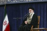 Liderul suprem al Iranului RESPINGE solicitarea lui Trump de a purta discuții privind programul nuclear iranian