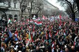 Zeci de mii de persoane protestează la Budapesta, împotriva premierului Viktor Orban