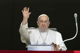 Papa Francisc ar putea rămâne dependent de oxigen