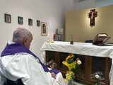 Mesajul transmis de Papa Francisc din spitalul unde se recuperează de pneumonie