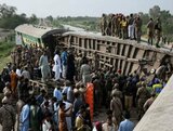 450 de pasageri ţinuţi ostatici într-un tren din Pakistan