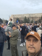 Șerban Huidu trollează georgiștii, din Piața Victoriei: Au intrat banii de la Soros