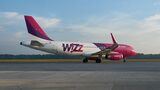 Cele mai proaste vești pentru românii care zboară cu Wizz Air. Modificare MAJORĂ la bordul avionului