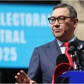 Victor Ponta, exclus din PSD în aceeași zi în care și-a depus candidatura pentru alegerile prezidențiale. Radu (…)