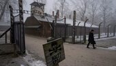 „Piele și os”: Supraviețuitorii de la Auschwitz marchează 80 de ani de la eliberare