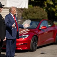 Cristian Tudor Popescu, despre momentul în care Donald Trump a făcut publicitate unei mașini Tesla alături de Musk: (…)